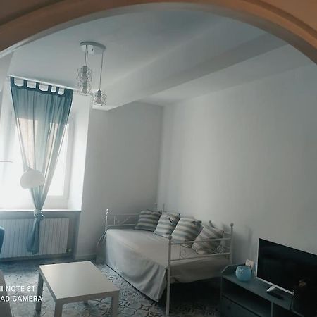 Le Finestre Sul Borgo 1 Apartment Парма Екстериор снимка